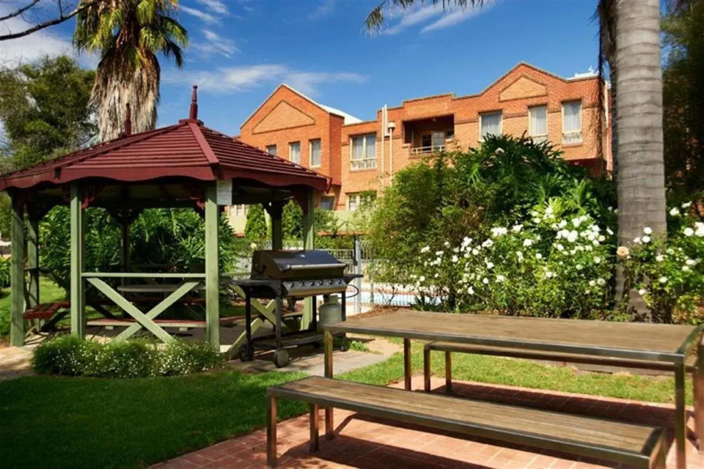 Comfort Apartments Royal Gardens