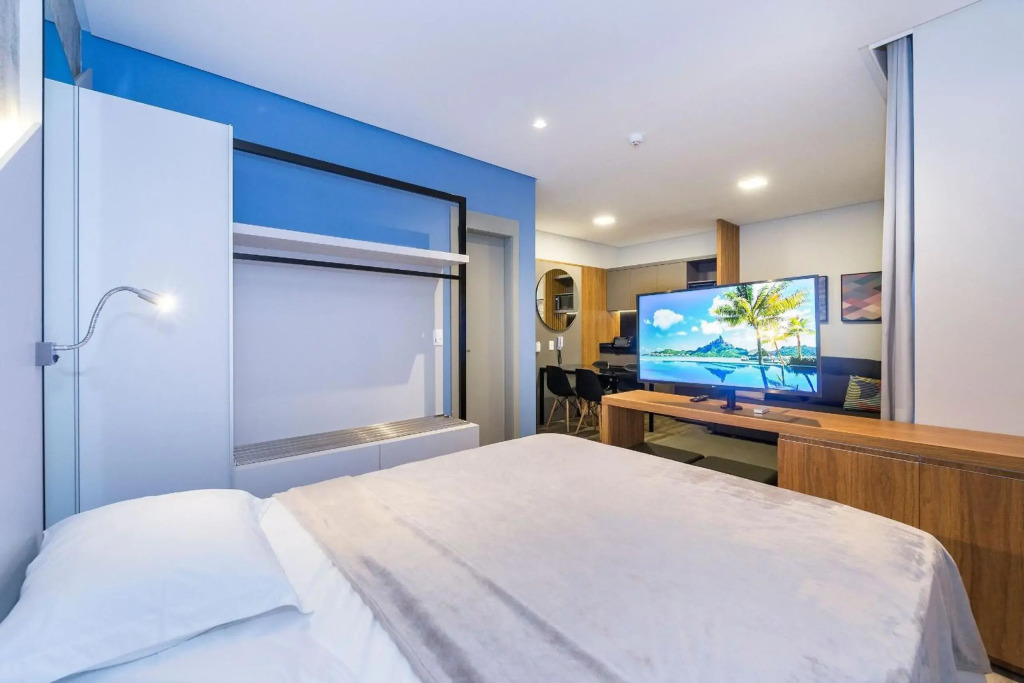AION suítes 203 - Compacto e luxuoso Loft - Rooftop com piscina e academia - À poucos passos da praia