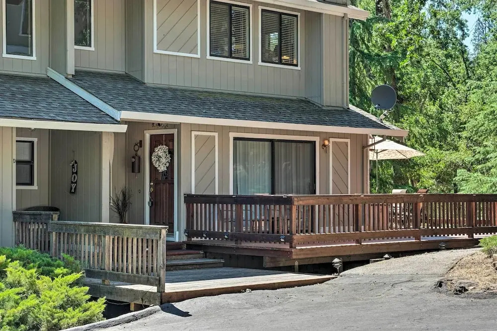 Pine Mountain Lake Haven w/ Spacious Deck!