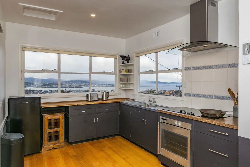Lofty Views - City Stunner