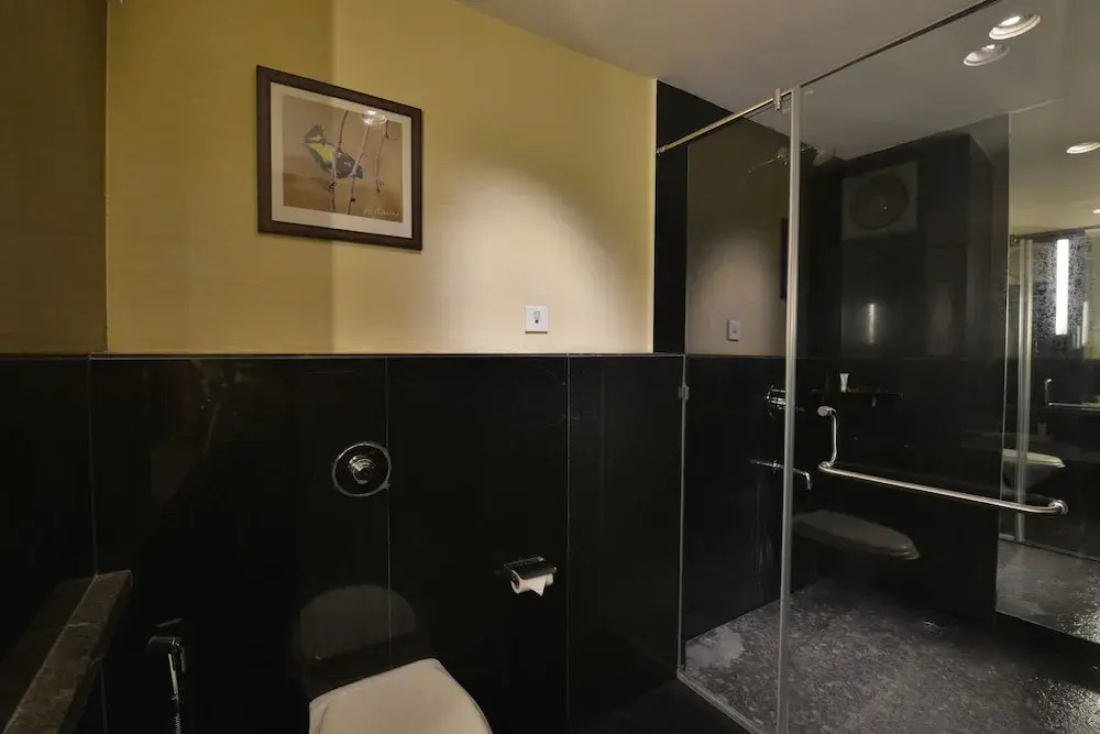 Hotel The Golden Oak Central by Citrus Prime