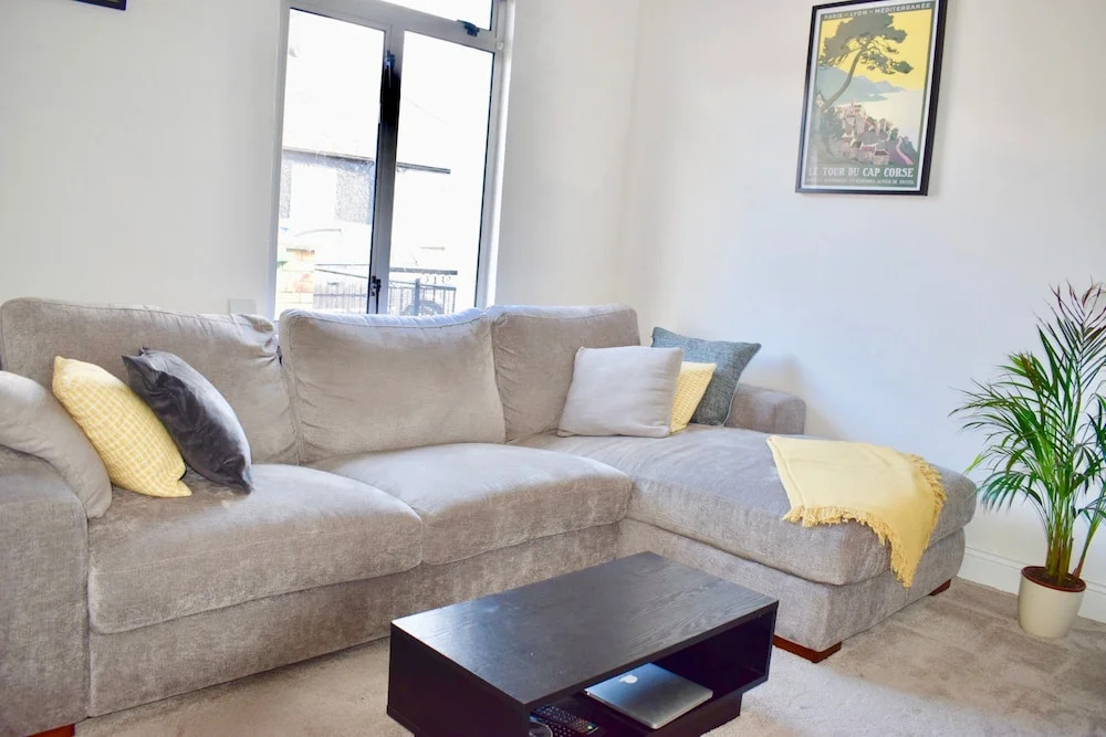 1 Bedroom Townhouse In Central Dublin