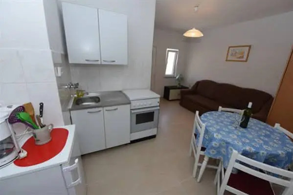 Apartments Tisno