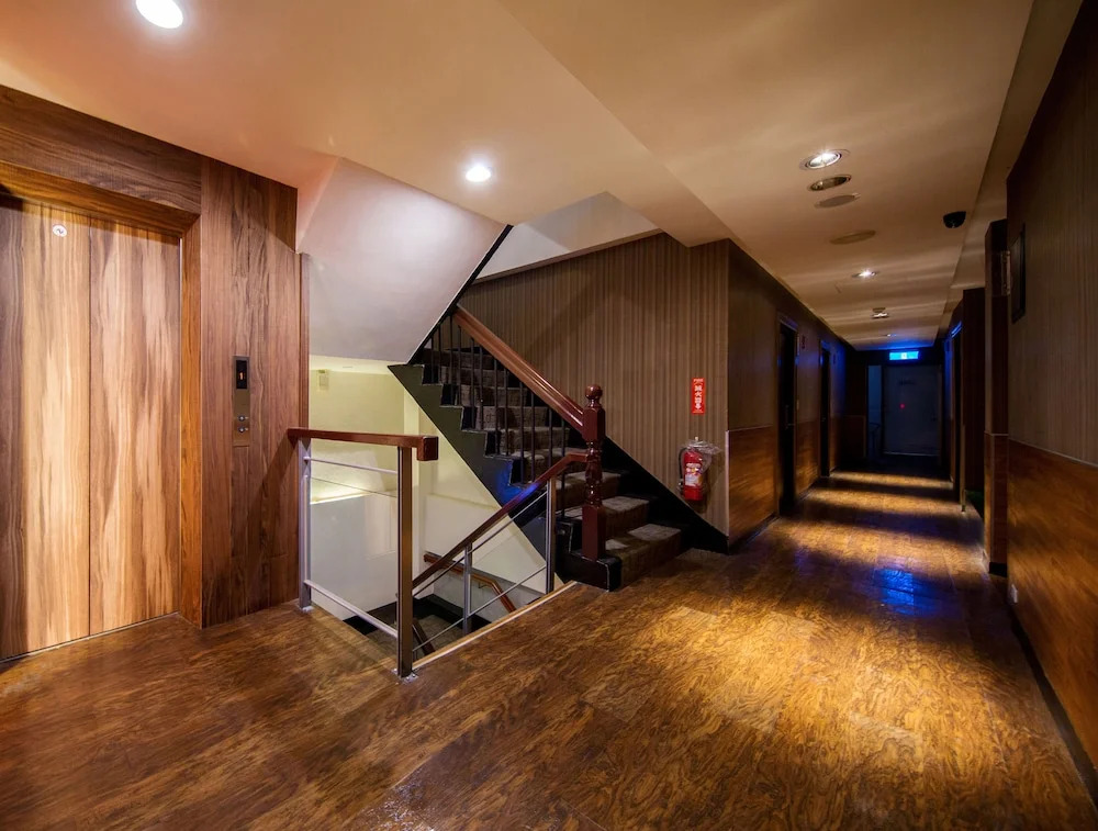 Military 75 Hotel
