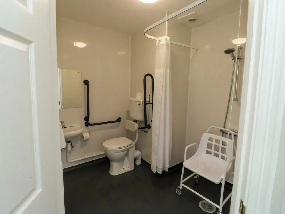 Harcombe House Accessible Pet Free Bungalow Sleeps 5