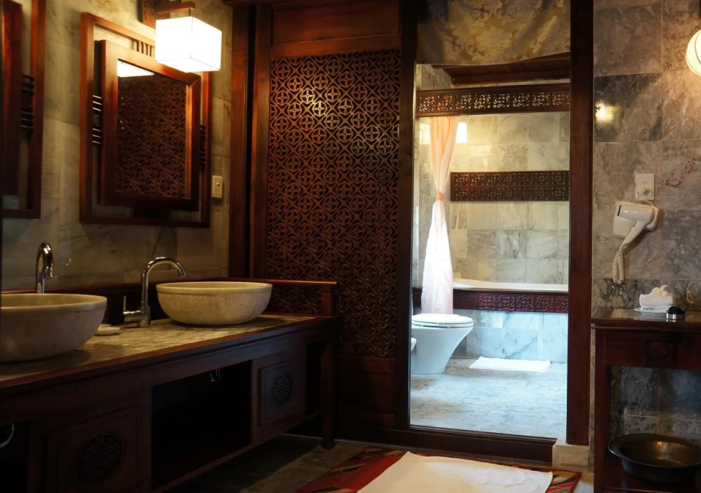 Vinh Hung Heritage Hotel