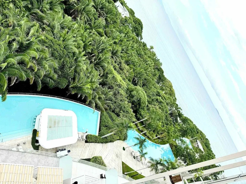 Bolongo 2BR Your Exclusive Oceanfront Escape