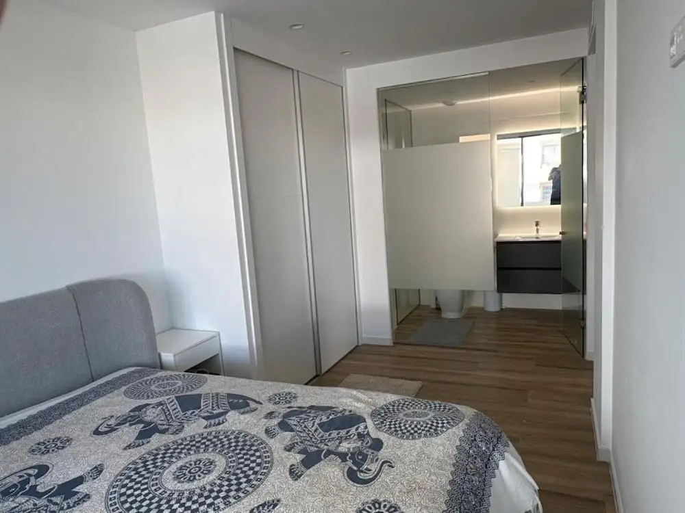 Luxurious 2-bedroom Apartment in Arenals del Sol With Pool and Sea Views