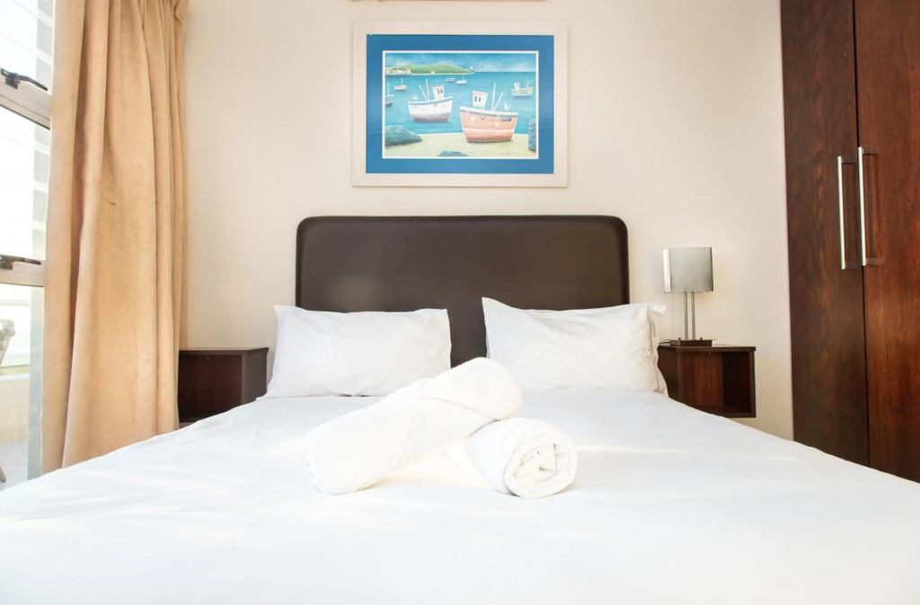 Spectacular Beachfront Apartment 3 Bedroom C101 Sea Spray