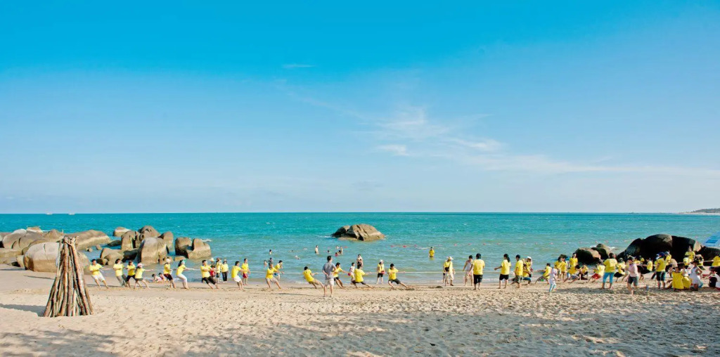 Trân Châu Beach & Resort