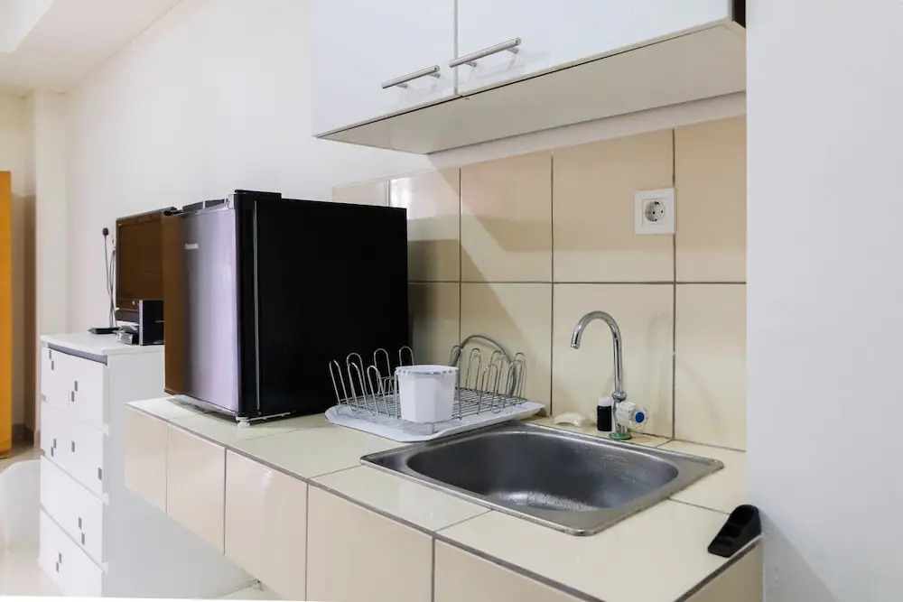 Minimalist Studio Skyline Apartment
