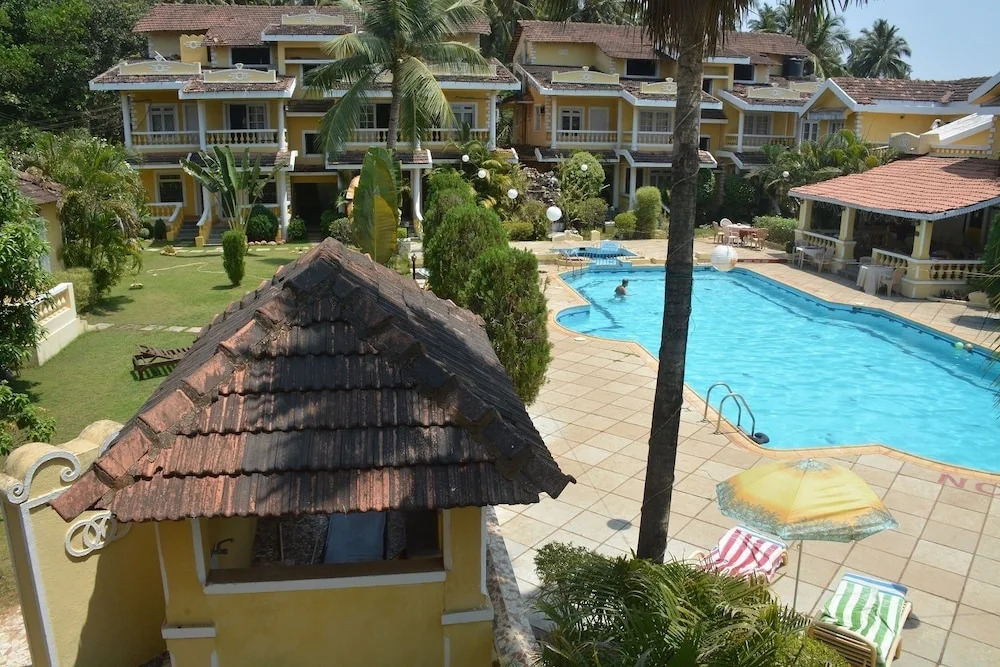 Holiday Beach Resort mrkt by SPLENOR