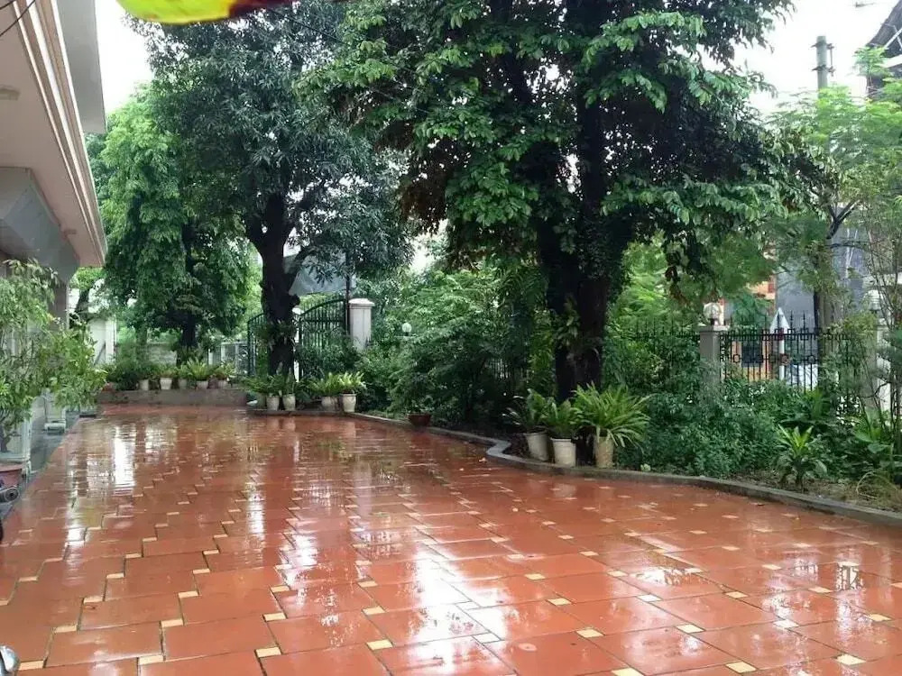 Hoa Viên Hotel