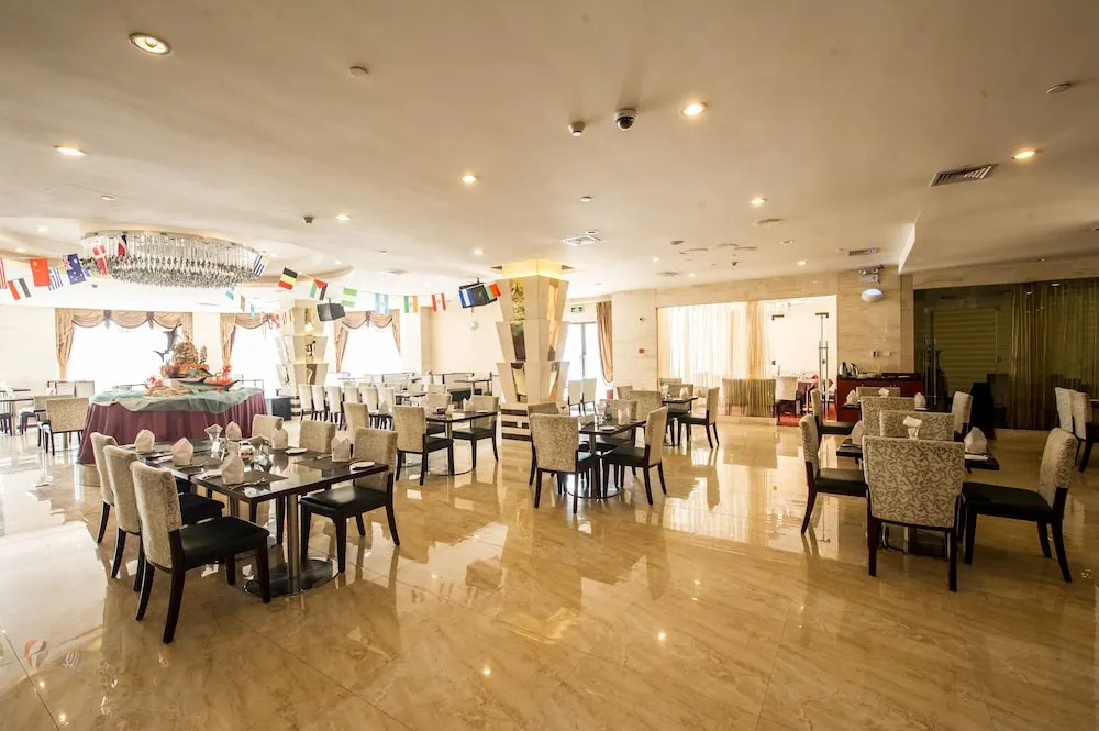 Hongyi Hotel Wuhan University