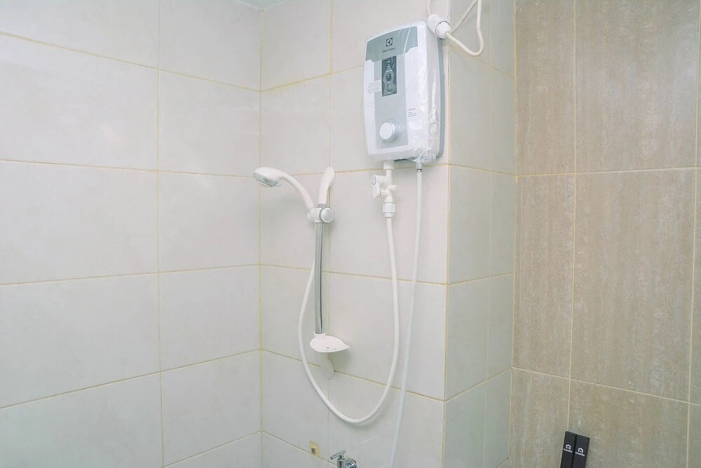 Minimalist And Comfy Studio At Grand Dhika City Apartment