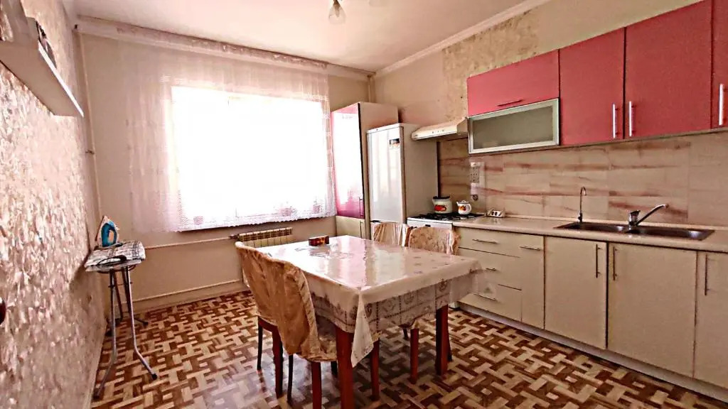 Apartment White Spring