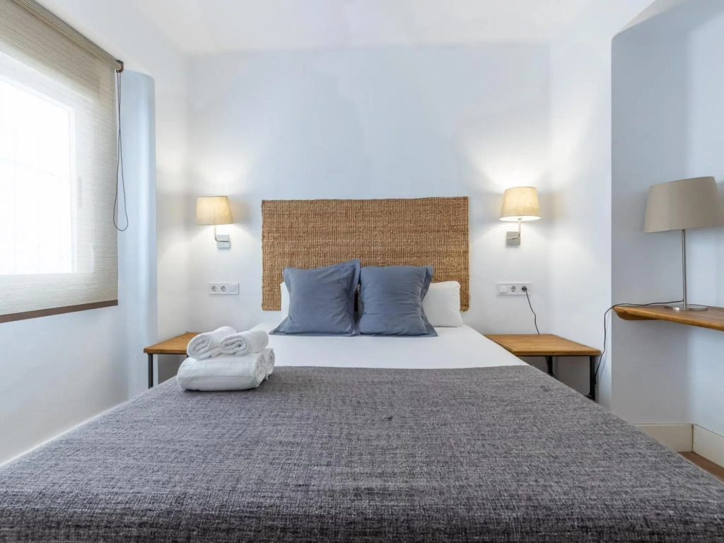 CERVANTES Apartment 23 2BT 2BR