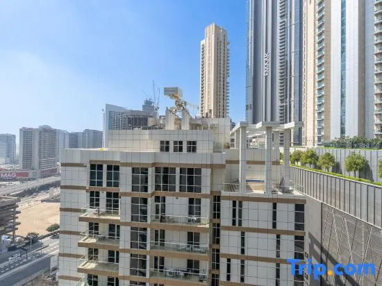 Heaven Crest Vacation Homes Downtown - Studio, 1, & 3 Bed Suite 2 min walk to Dubai Mall and Burj
