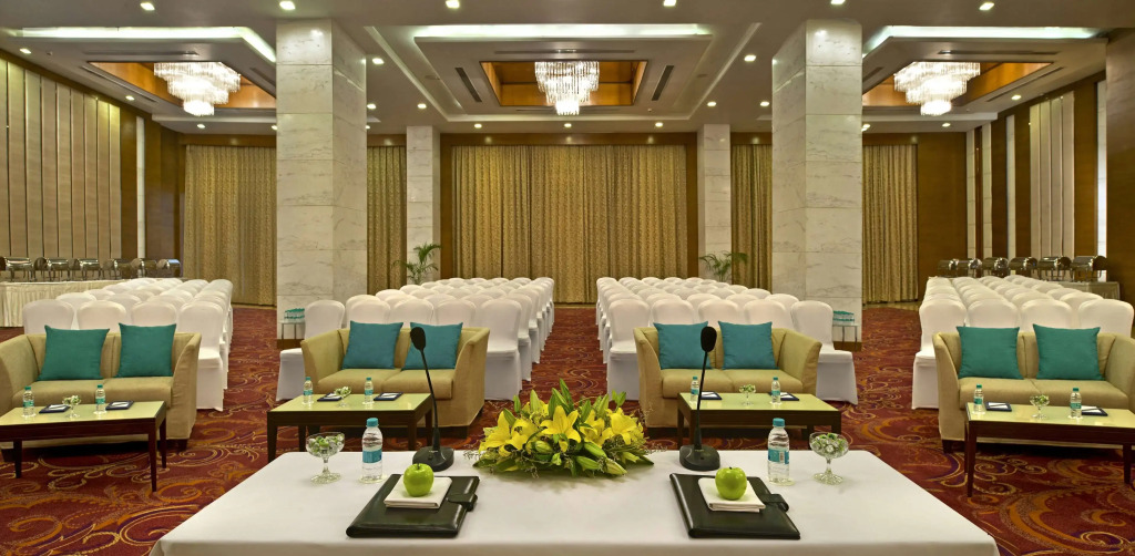 Golden Inn & suits, Lucknow