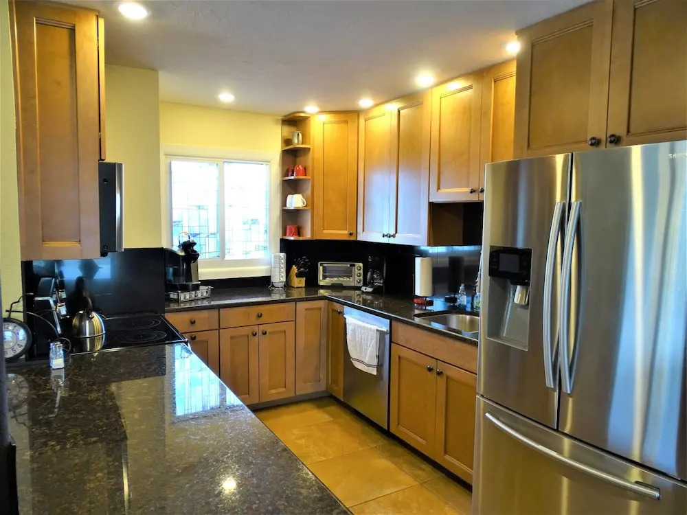 Sunset Royale 416 2 Bedrooms 2 Bathrooms Apts