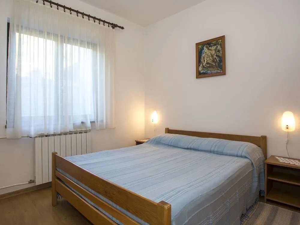 Apartment 51