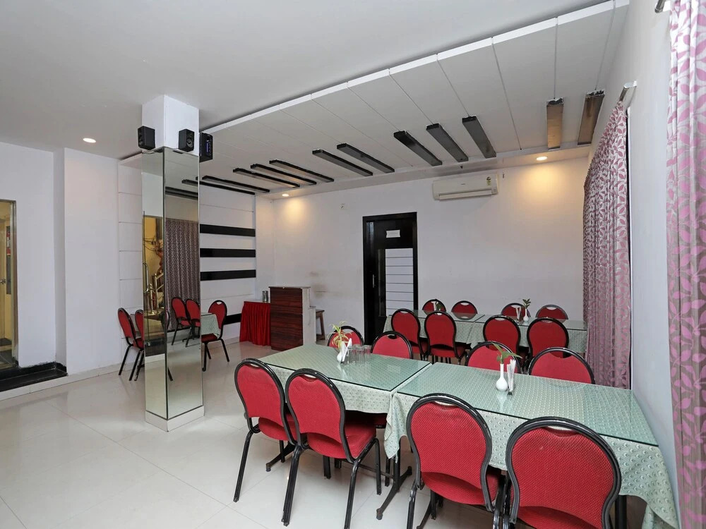OYO 4028 Hotel Rumani