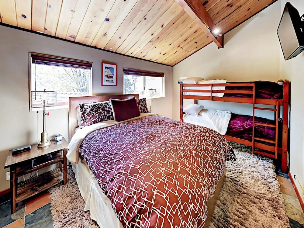 Yosemite Home 2 Bedrooms 2 Bathrooms Home
