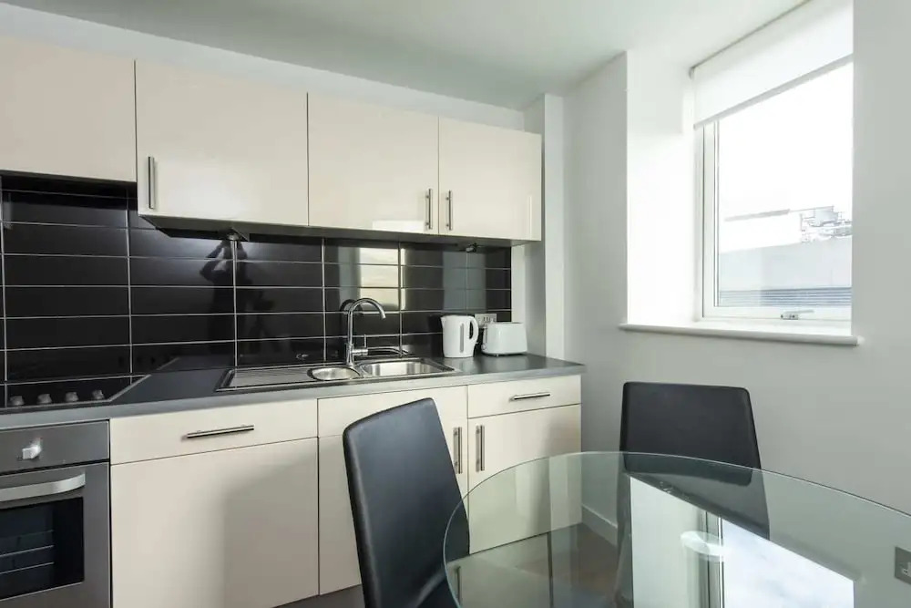 Lovely Home in Media City right by the Quays