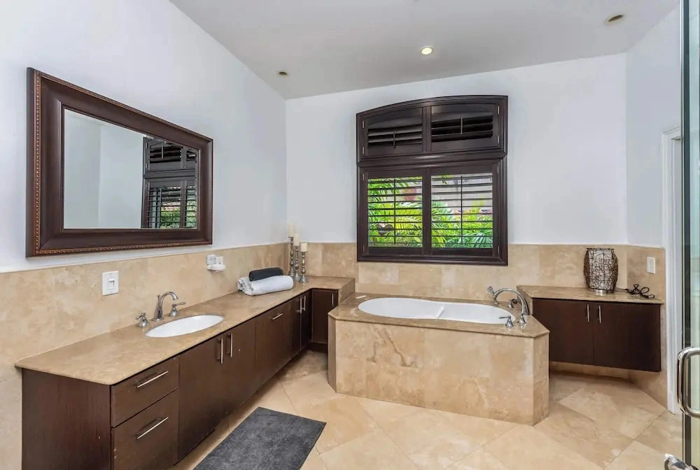 Villa Justina by Rove Villa W/pool & Hot Tub