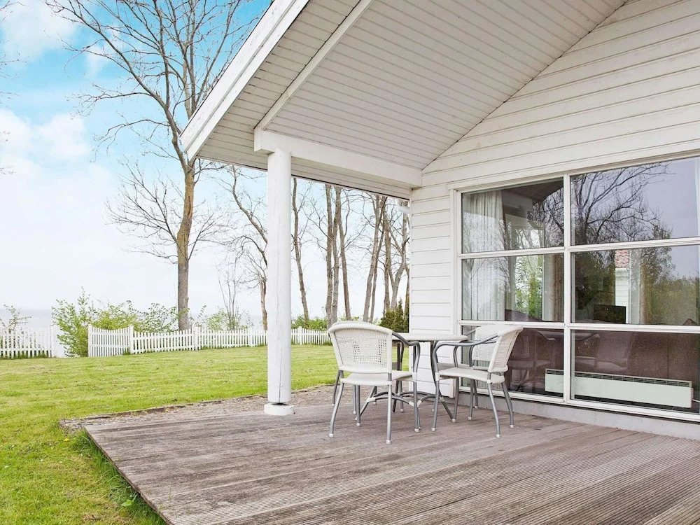 6 Person Holiday Home in Praesto