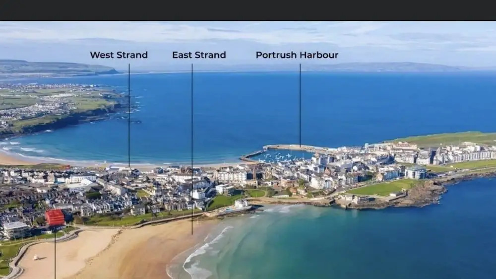 No2 Sandy Bay , Luxury Beachfront Apartment