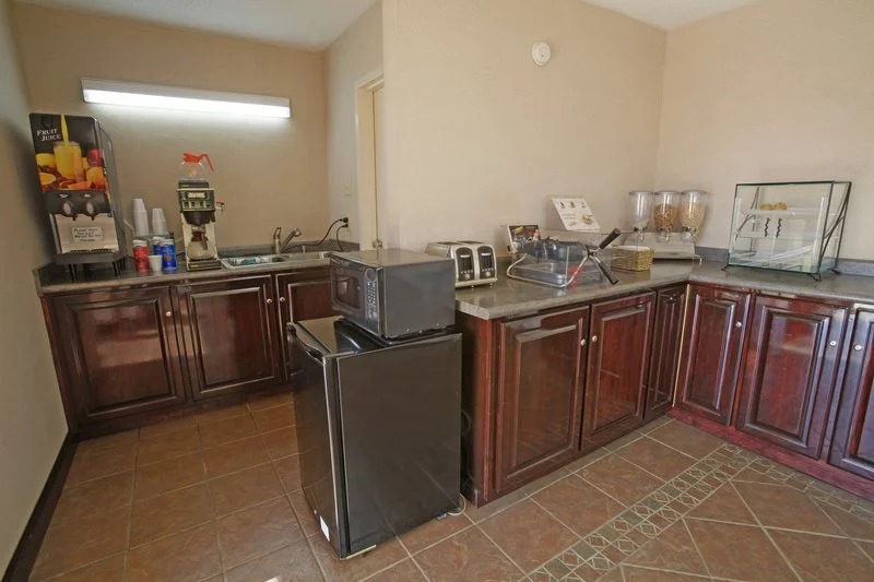 Americas Best Value Inn Evergreen
