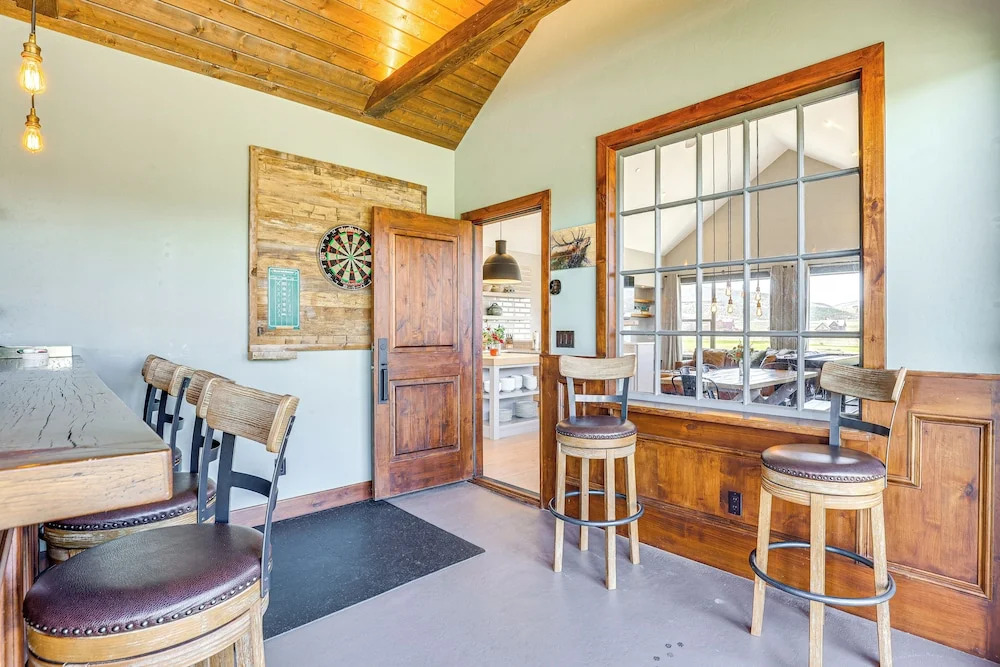 Hot Tub & Mtn Views: Townhome in Granby!