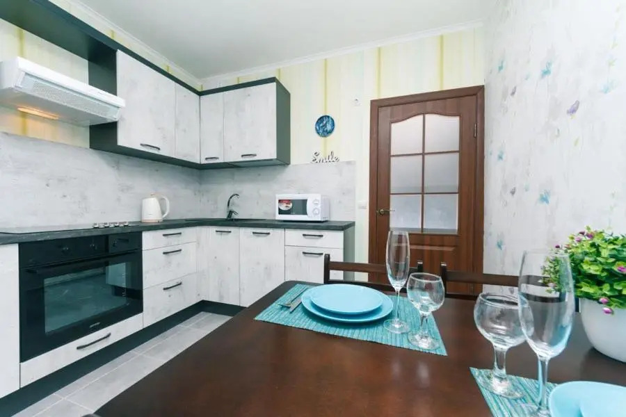 Ujutnye apartamenty na Ulitse Rusova 7 metro 15 minut