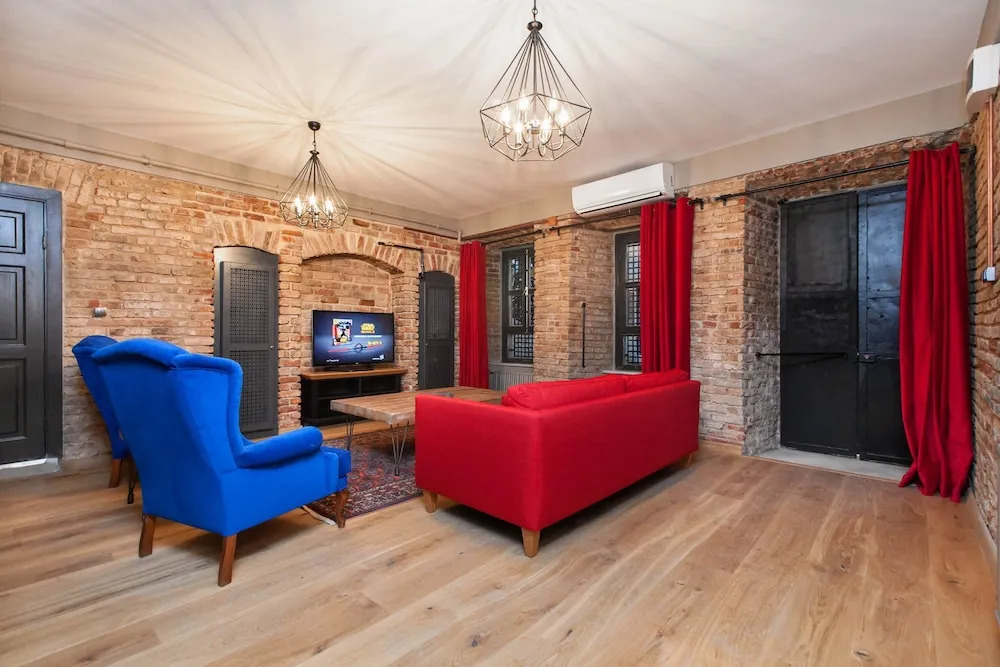 Studio with Hot Tub