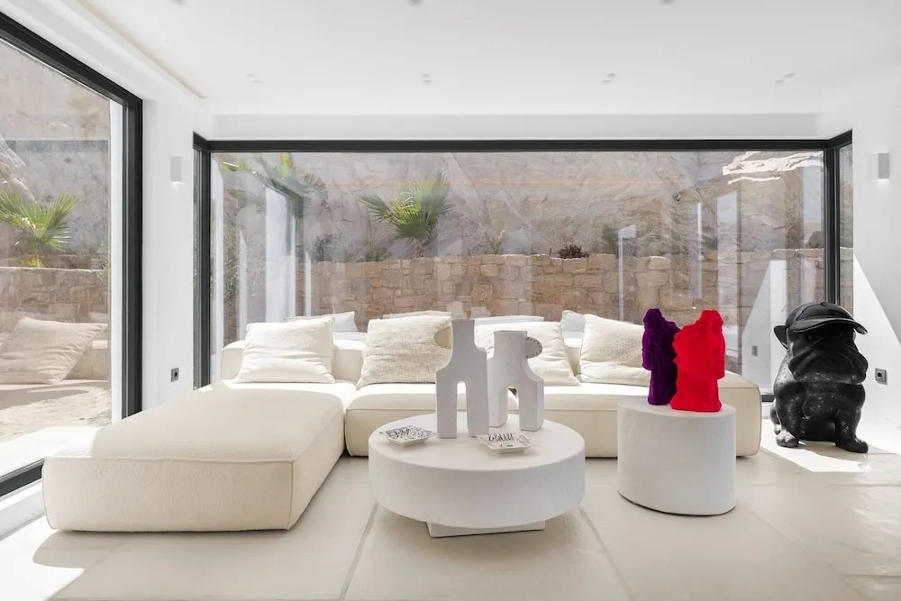 Martinez in Mykonos With 5 Bedrooms and 4 5 Bathrooms