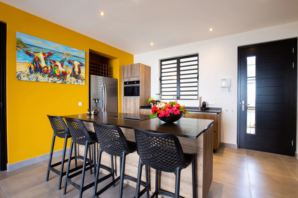 Stunning Views and Design ~ Best of Coral Estate