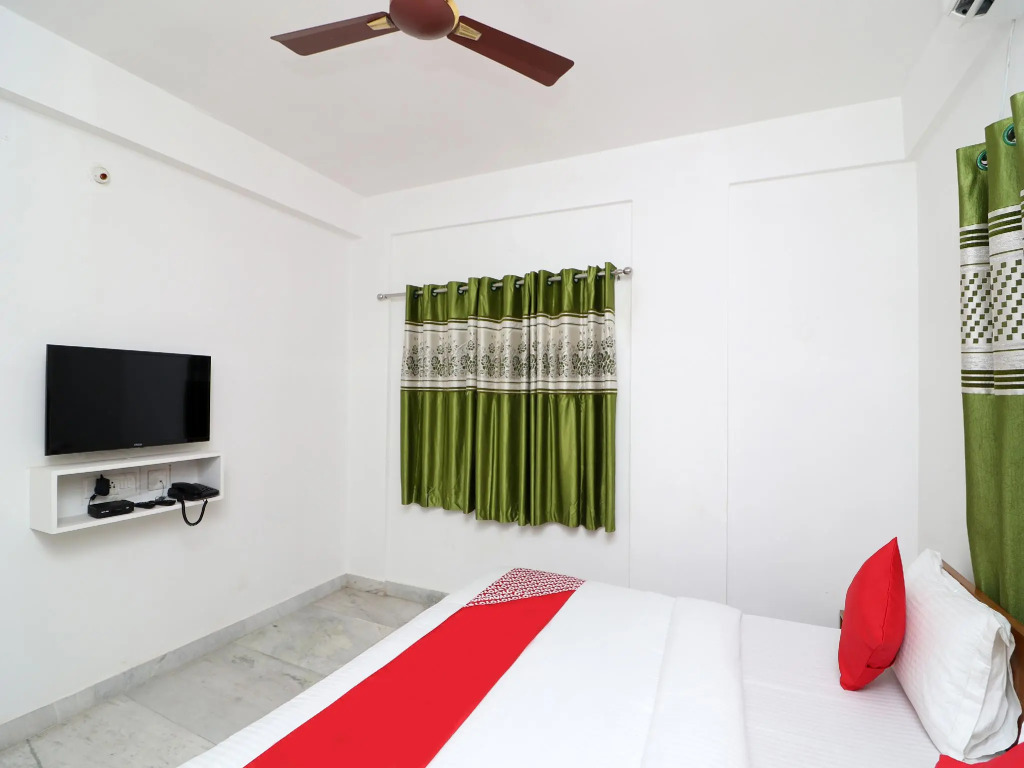 OYO 30269 Amar Raj Inn