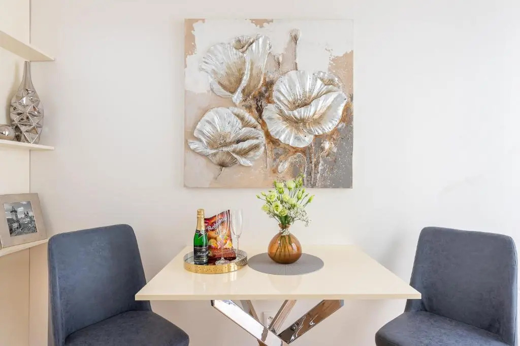 COZY&QUIET apartment with A/C in city centre