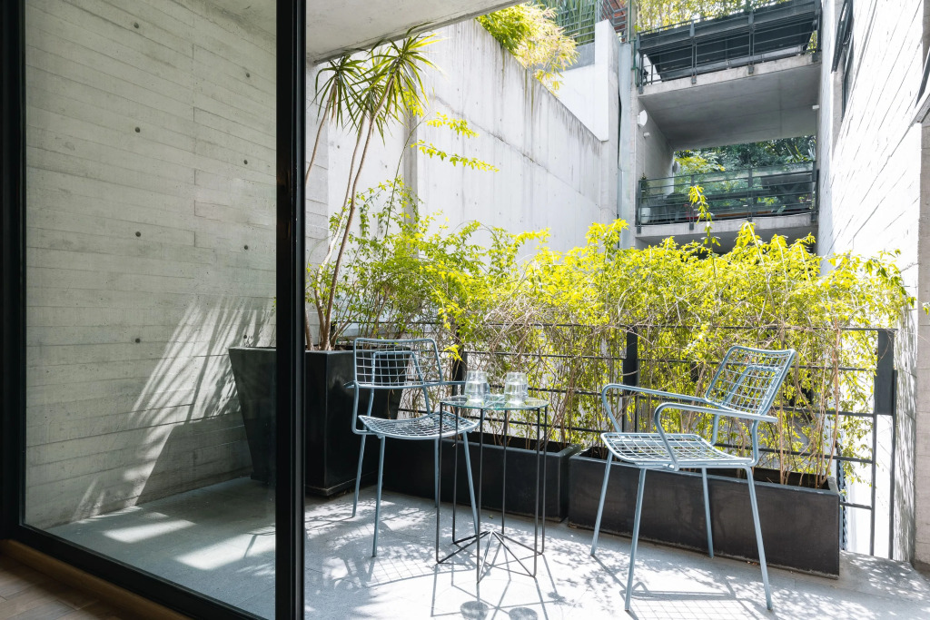 Casai Huge and Incredible 2BR 2BA Apt in the Heart of La Condesa