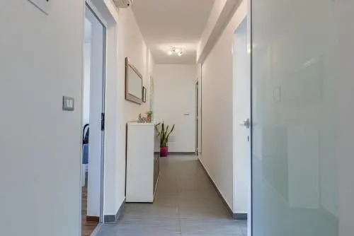 Esther Apartment