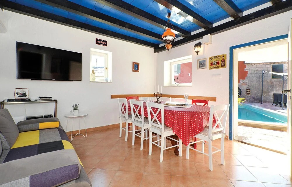 Beautiful Home in Zedno With Wifi and 4 Bedrooms