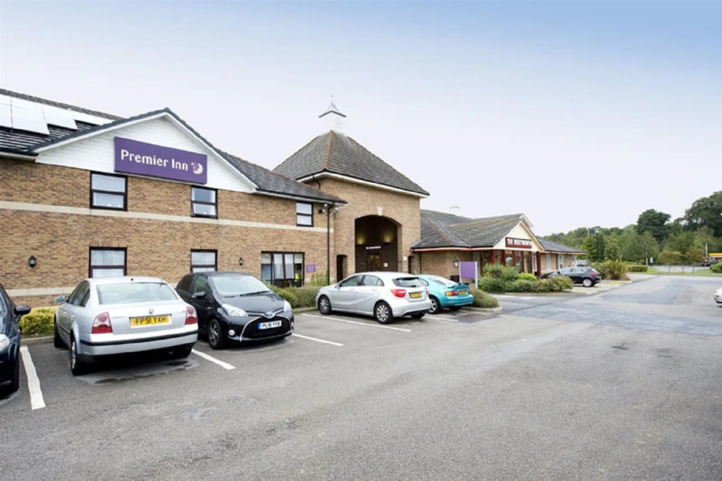 Premier Inn Sheffield/Barnsley (M1 Jct 36)