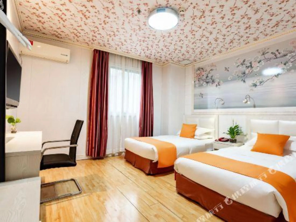 Jinhua Zhixing Hotel (Jianghan Road Pedestrian Street, Jiangtan)