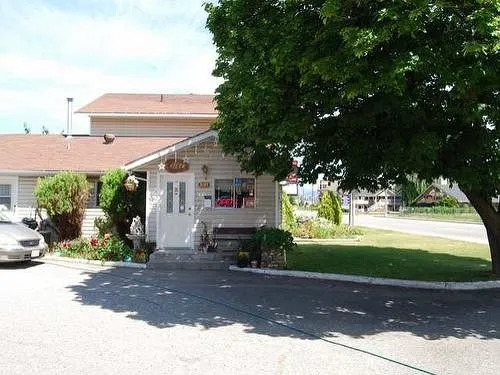 Log Cabin Motel