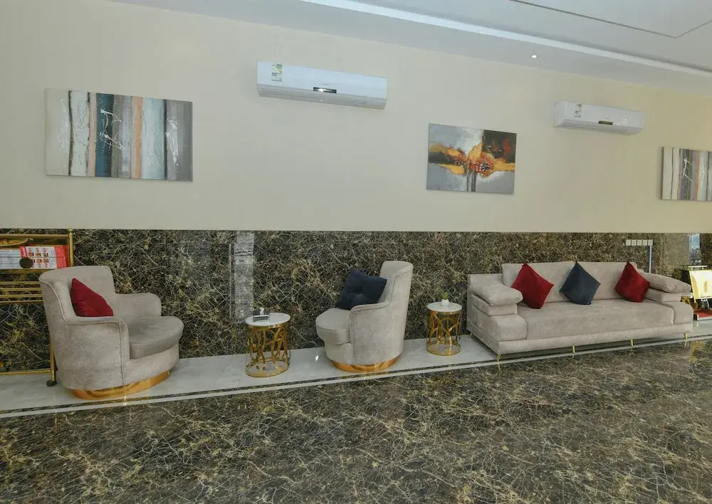 Oasis Suite Hotel Apartments