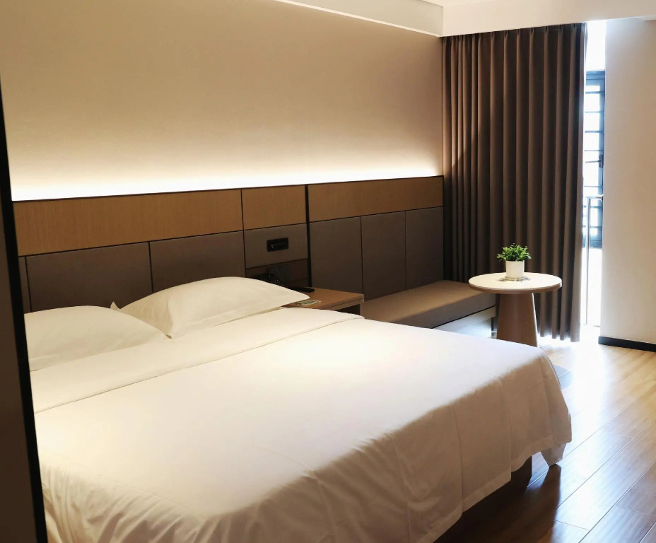 GreenTree Inn Suzhou Industrial Zone Yangcheng Lake Weiting Mong Kok Express Hotel