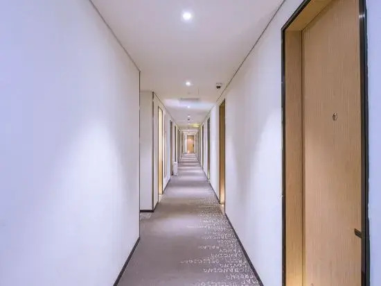 Homeinn Plus Hotel (Shanghai Dapuqiao Xuhui Riverside Green Space Store)