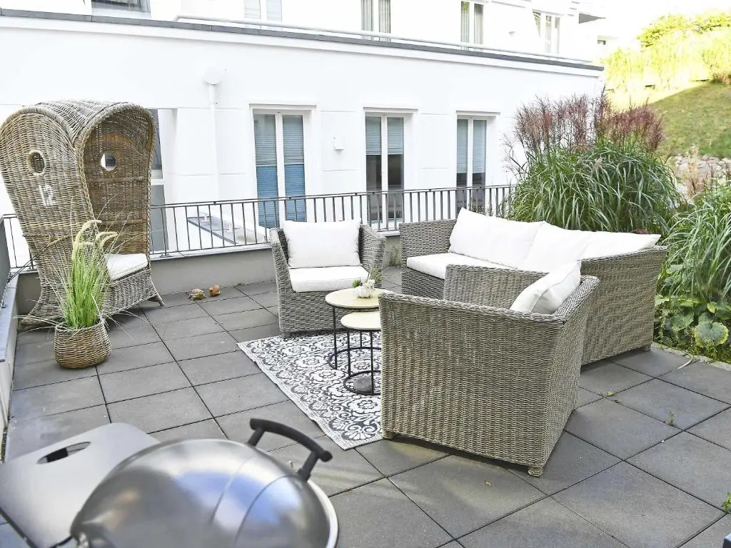 Villa Paula in Sellin - WG01 "Findling" strandnah mit Kamin, Terrasse, Balkon