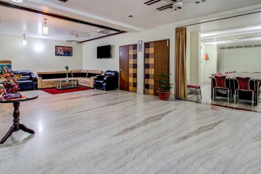 OYO 4730 Apartment Hotel Imperia Inn